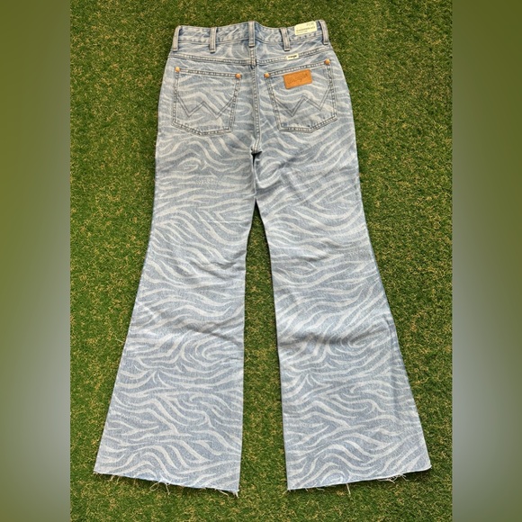 Wrangler Wanderer 622 High Rise Flare ~Wild Thing - Picture 4 of 14